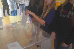 ae11783e-b05f-4ee4-a744-8c74254c5fbe